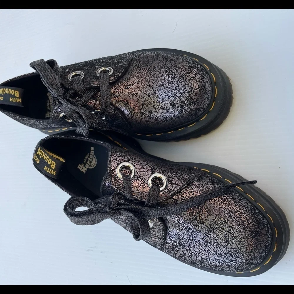 Dr. Martens Holly Platform Shoe Oxford In Pewter Metallic